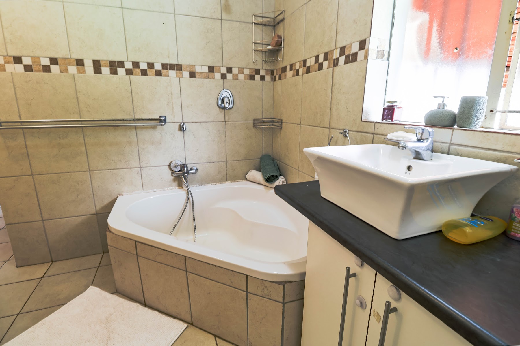 Dream Big Cottage, Centurion